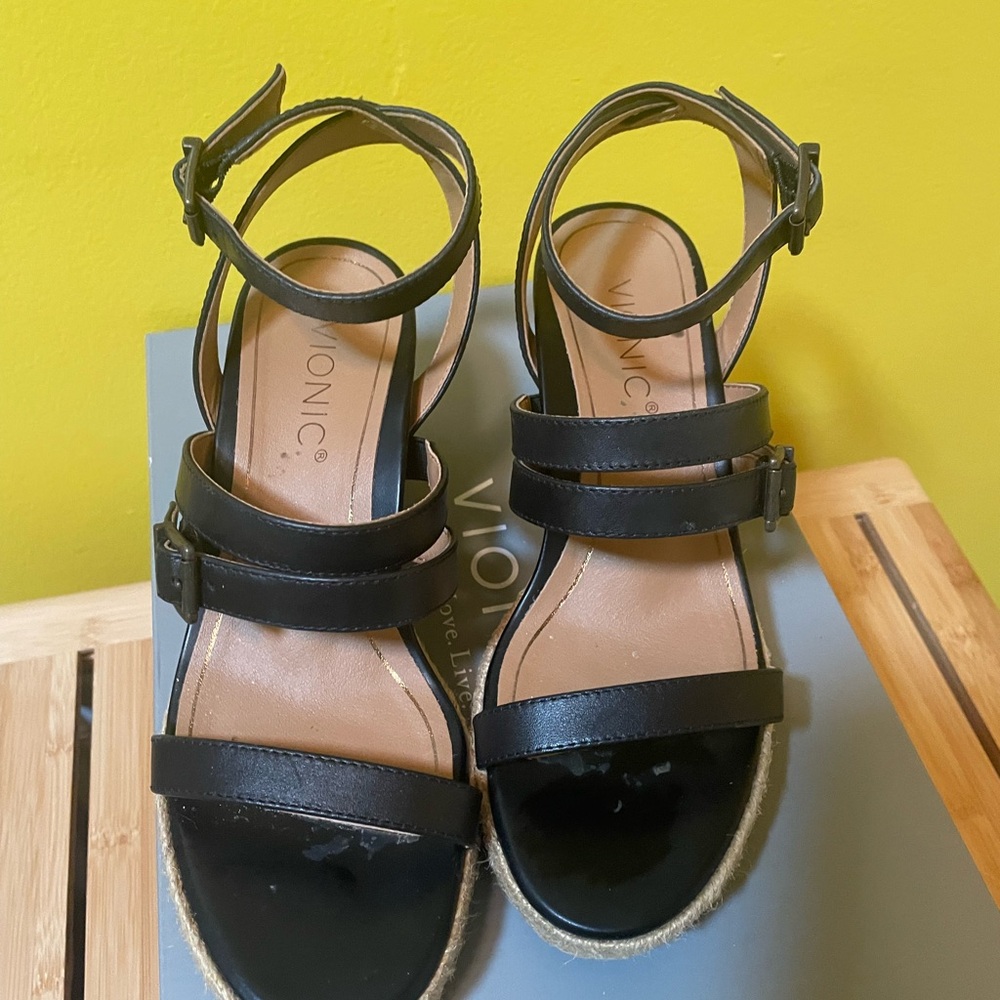 Vionic Black Wedges - Picture 4 of 8